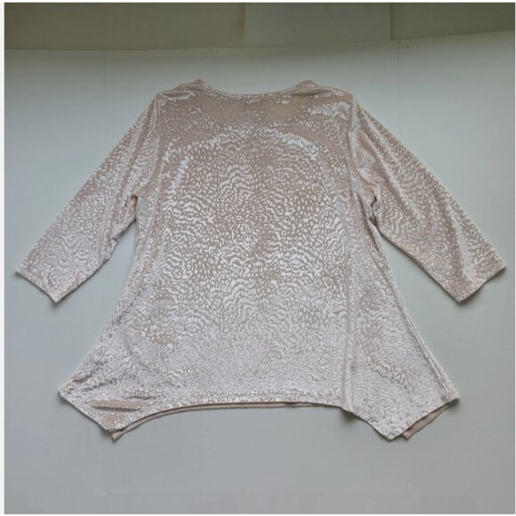 Ruby Rd Top Cream Velour PL Petite Animal Print Shark Bite 3/4 Sleeves Embossed - Picture 2 of 6